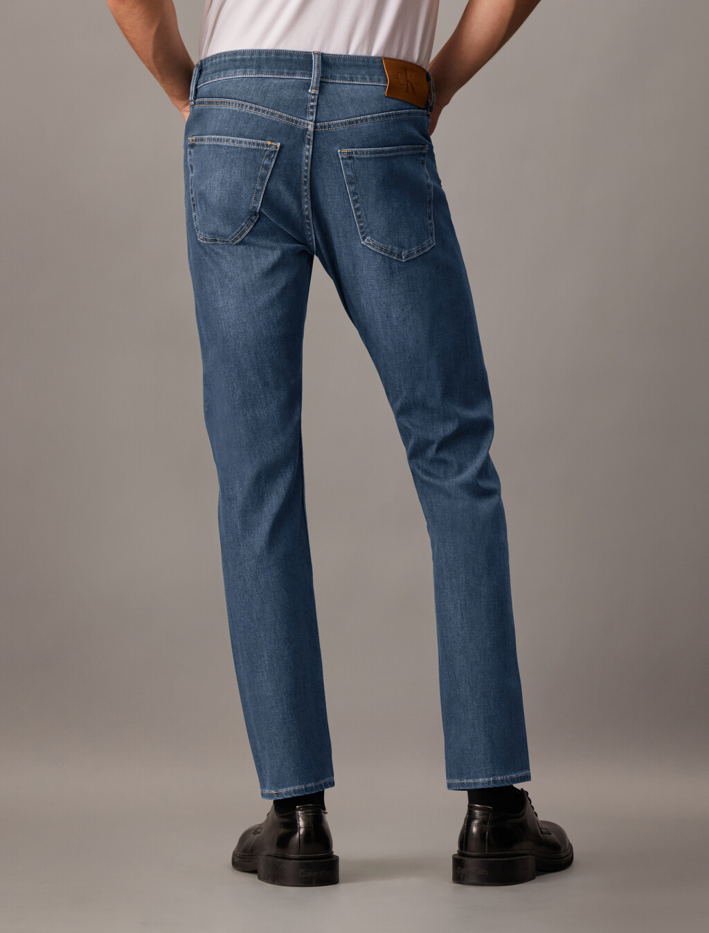 37.5 Bi-Stretch Modern Taper Jeans, Denim Dark, hi-res