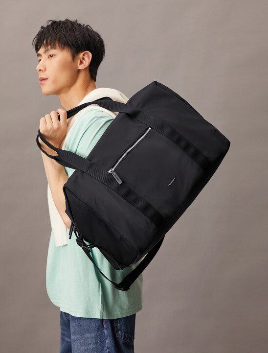 Sleek Nylon Weekender Bag