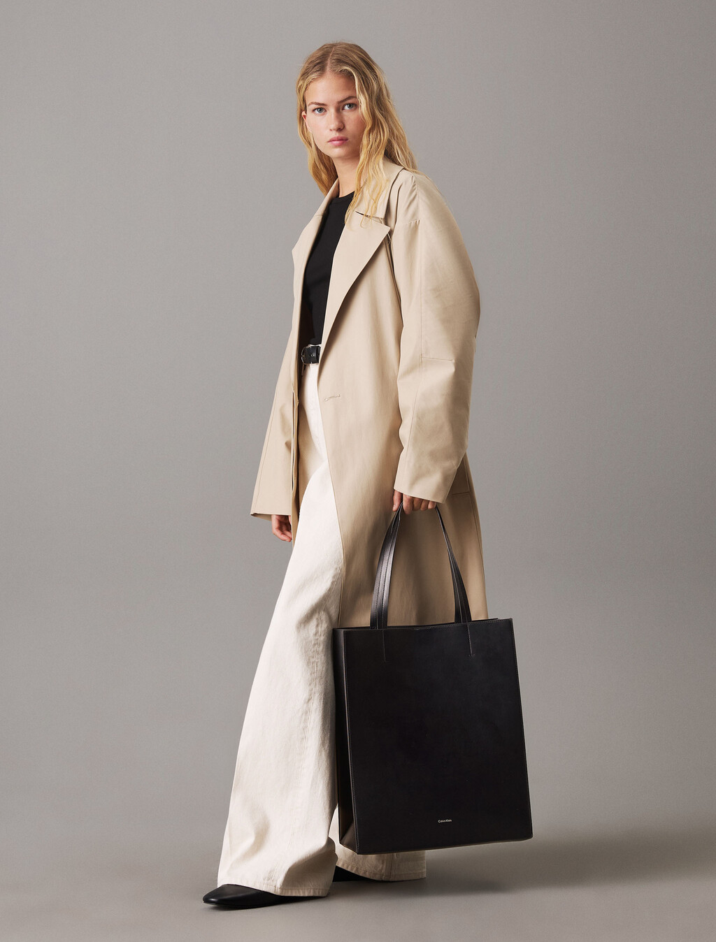 CK 紙袋皮革托特包, Black Beauty, hi-res