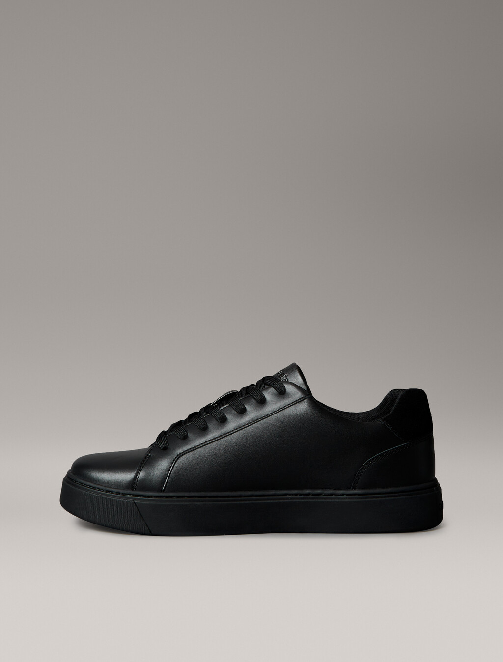 Smooth Leather Flexible Sole Trainers, Triple Black, hi-res