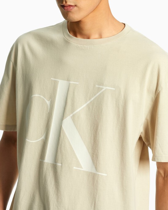 MONOGRAM RELAXED FIT TEE