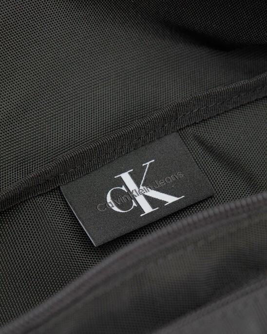SPORTY ESSENTIALS 腰包 52 厘米