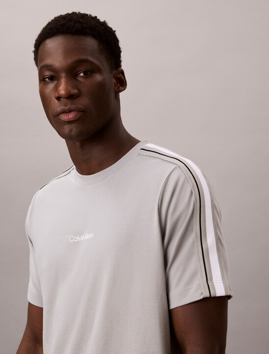 棉質混紡健身 T 恤