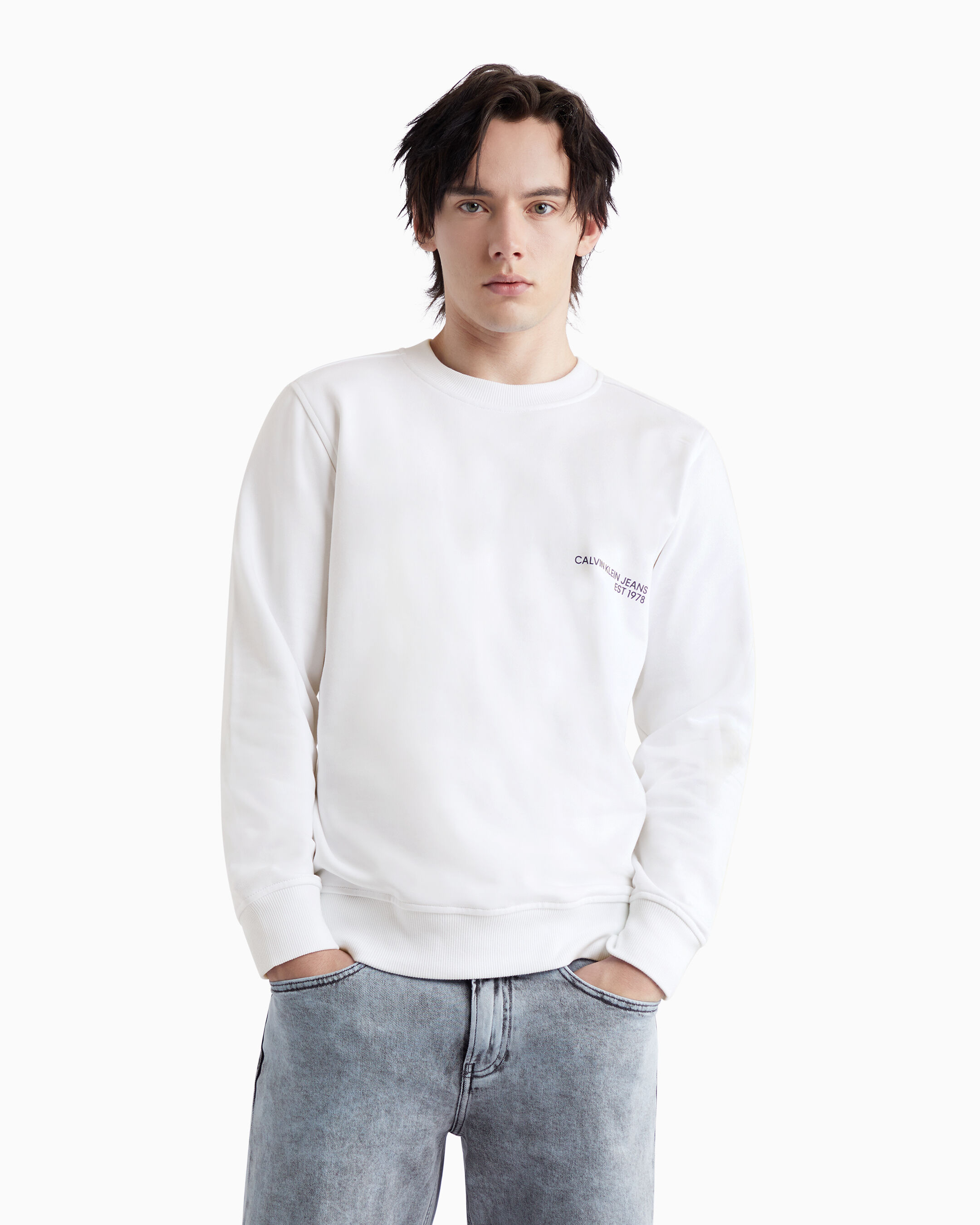 Calvin klein 2025 jeans white sweatshirt