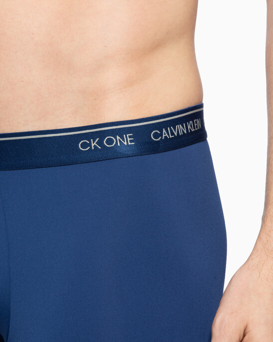 CK One Print Micro 低腰四角褲