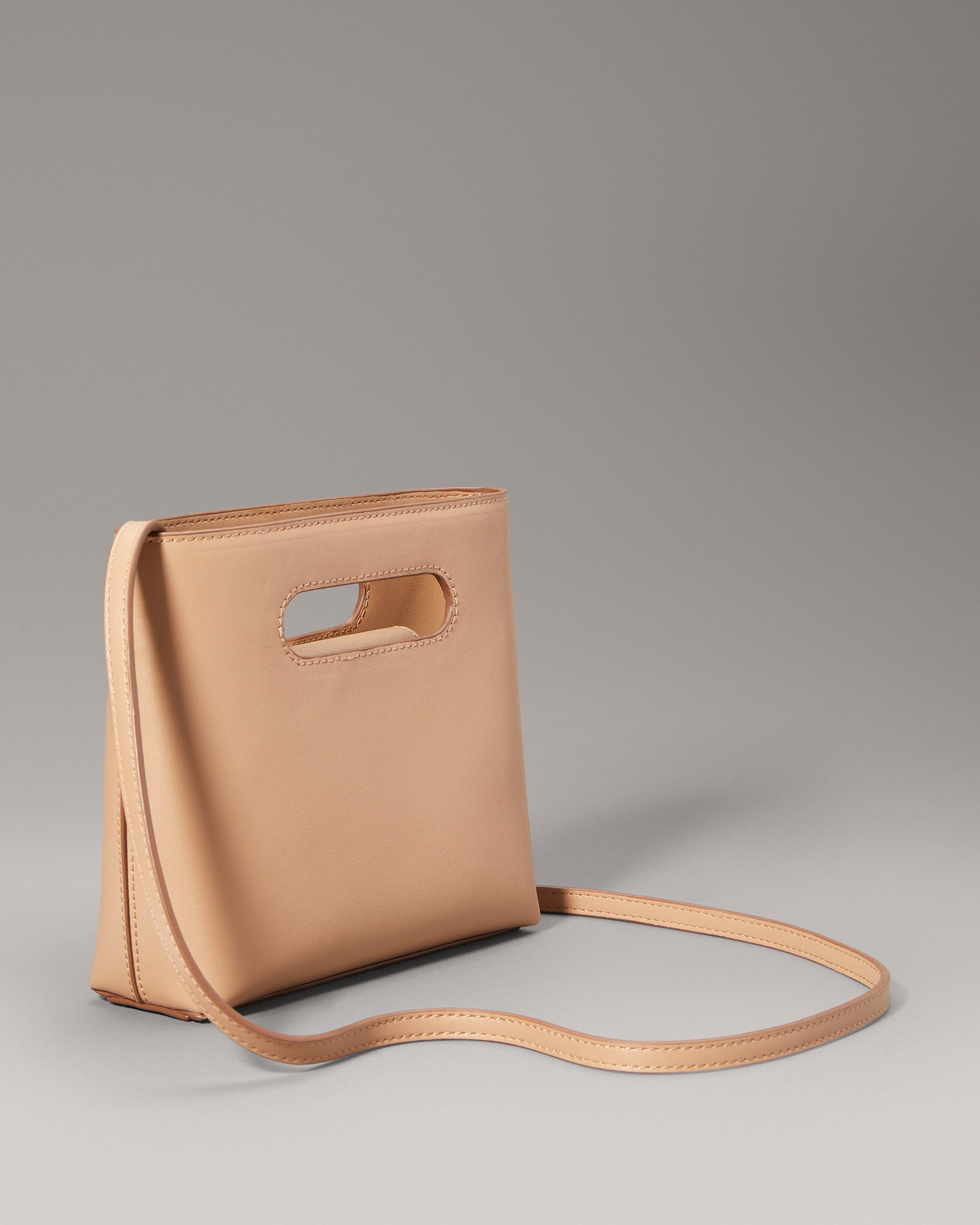 ショルダーバッグ・ポシェット   CKJ Elemental Small Cut out Tote Bag Calvin Klein CKJ Elemental Small Cut out Tote Bag (Calvin