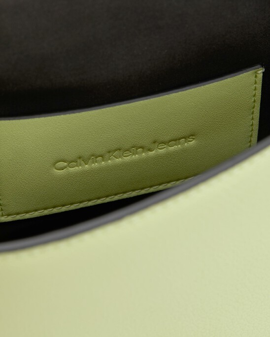 TEXTURED TOP HANDLE BAG