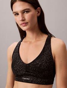 Quick-Dry Medium-Impact Sports Bra, 21040 TIDAL ANIMAL BLACK, hi-res