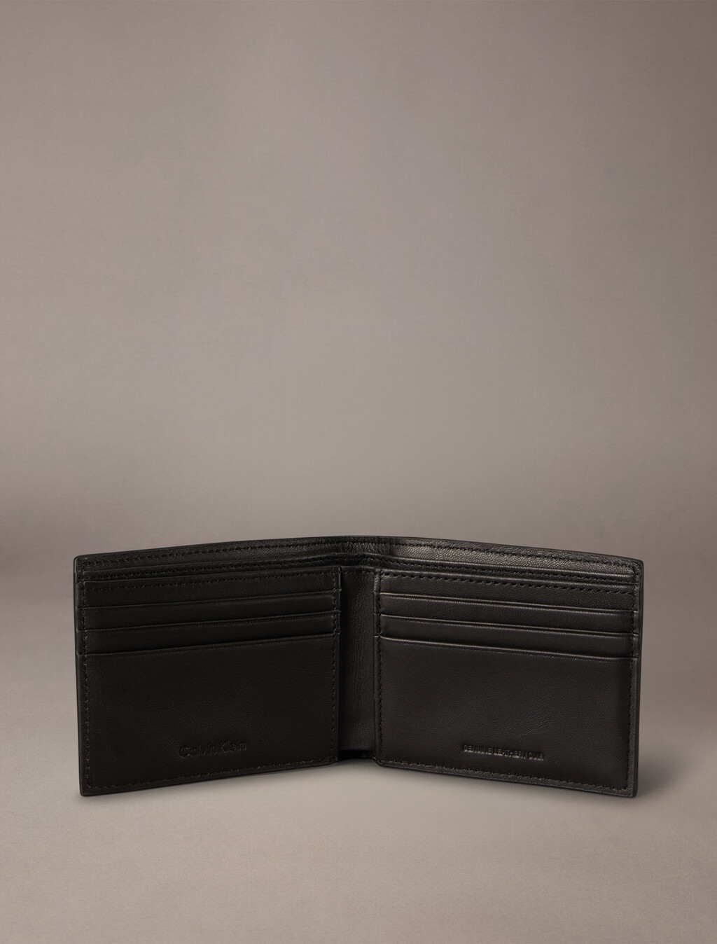 CK 嵌飾對摺式銀包, Black, hi-res