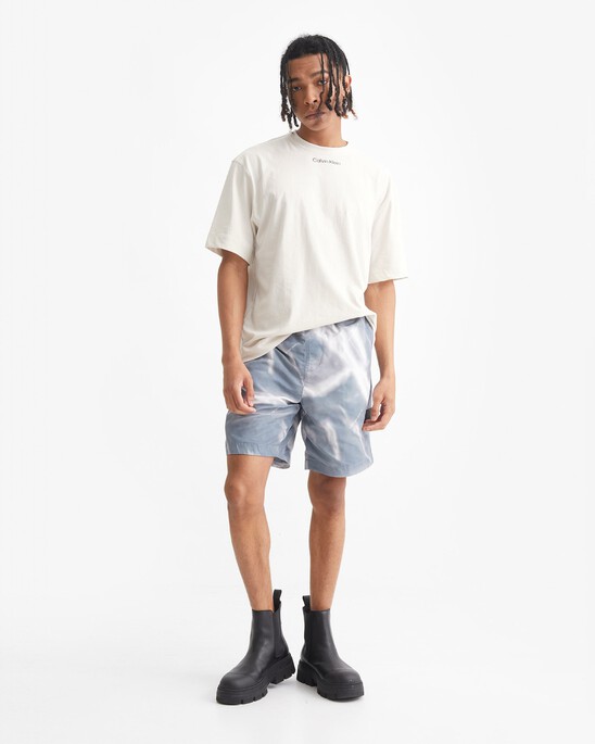 LOGO MOVEMENT PRINT SHORTS