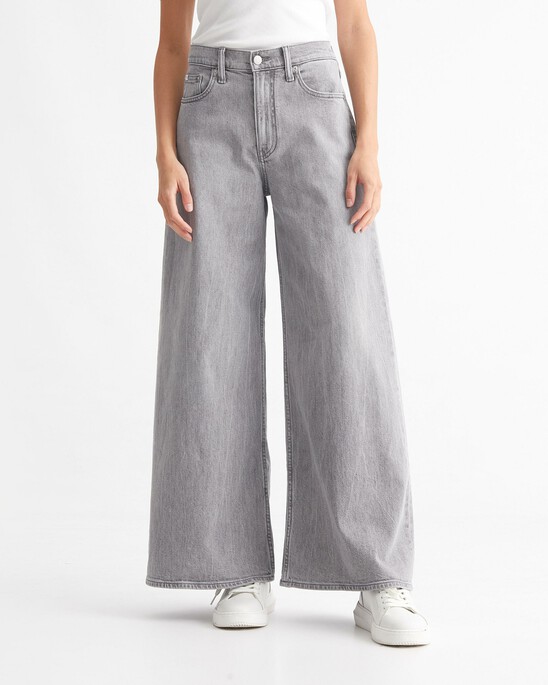 SUSTAINABLE LOW RISE LOOSE JEANS