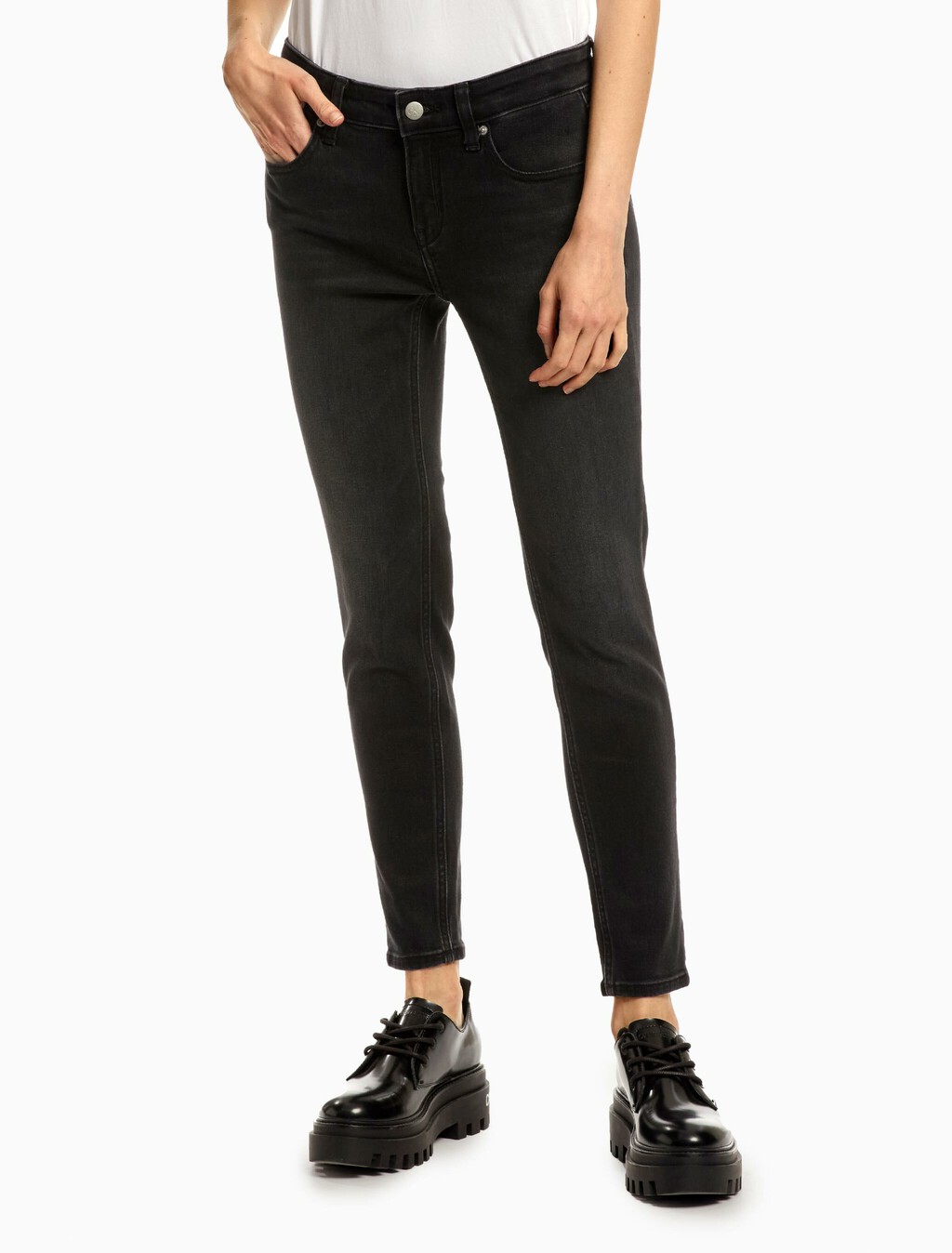 Core Black 及踝貼身牛仔褲, Acd Wash Black, hi-res