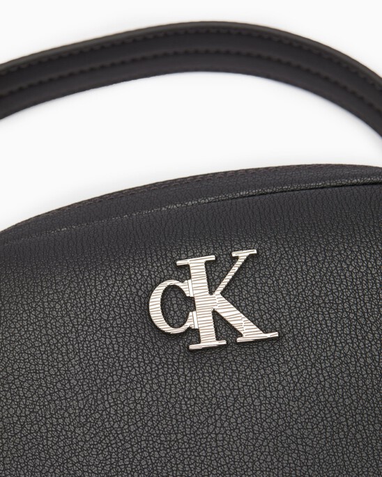 TEXTURED CAMERA BAG