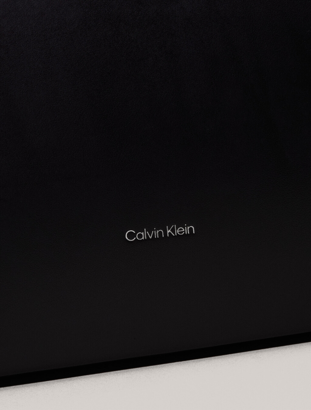 CK 紙袋皮革托特包, Black Beauty, hi-res