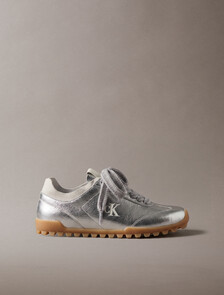 High-Shine Low-Profile Runner Trainers, Silver/Marshmallow/Gum, hi-res
