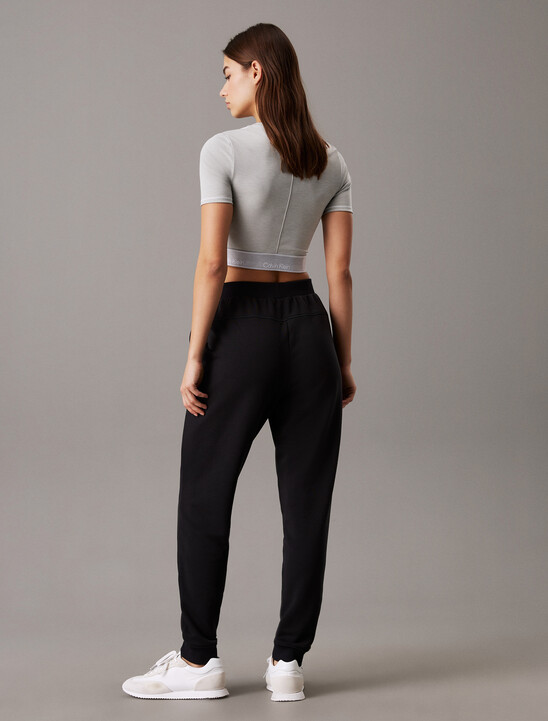 Modern Sport Cropped Tee