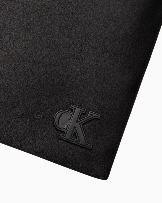 LOGO HARDWARE BILLFOLD WALLET