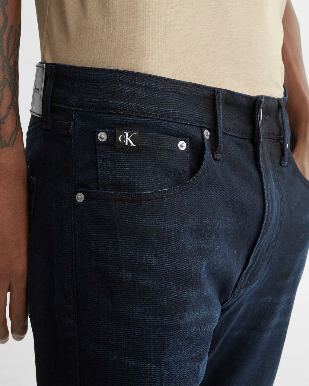 SUSTAINABLE LYOCELL MODERN TAPER JEANS, Blue Black, hi-res