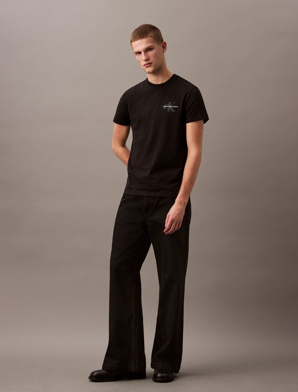 Classic Logo Blur Tee, Black, hi-res