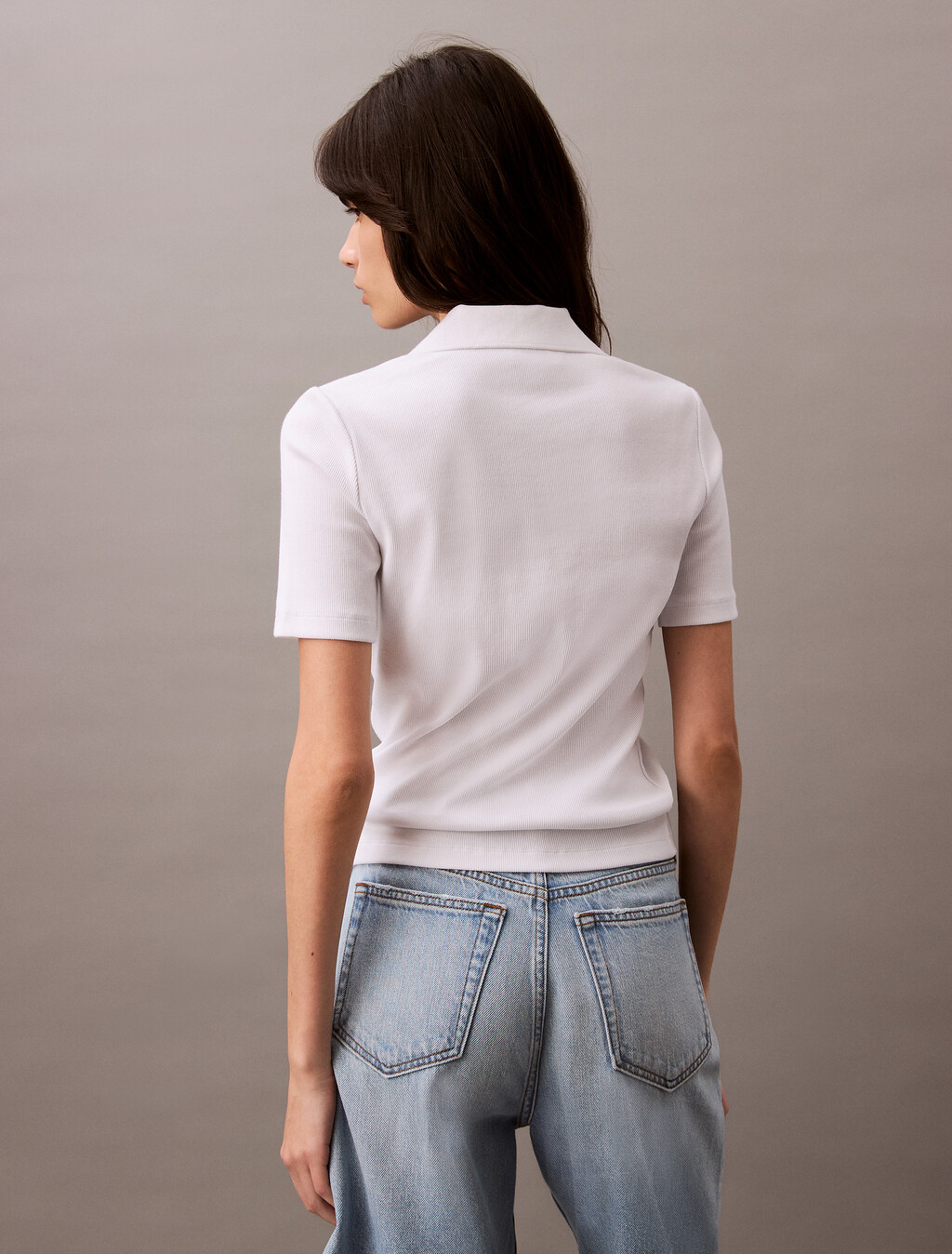 基本款修身 V 領 Polo 衫, Brilliant White, hi-res