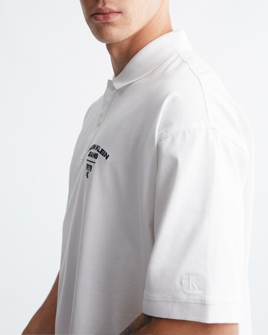 Varsity 弧形標誌 Polo 裇