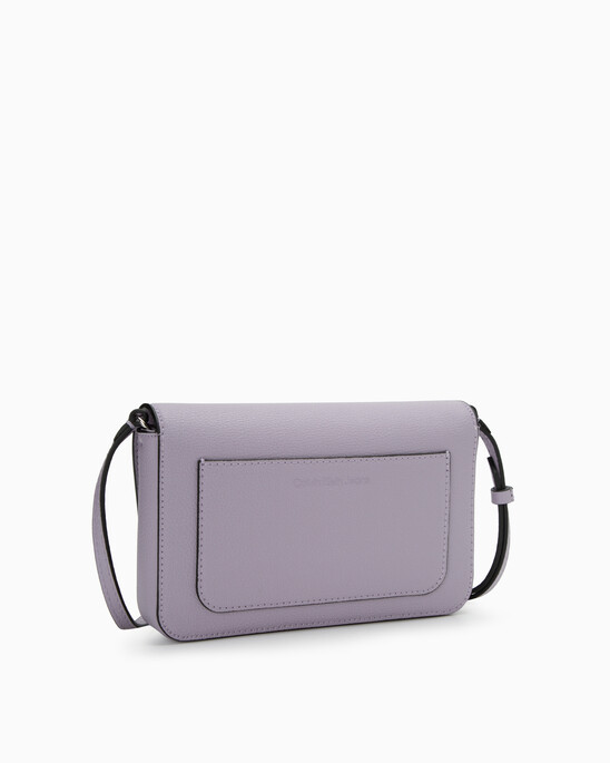 Ckj Minimal Monogram 斜揹銀包