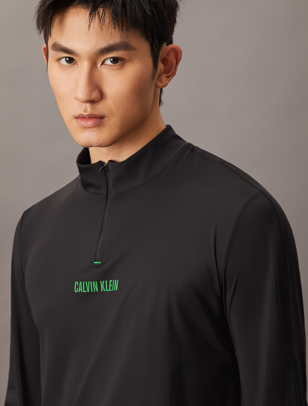 透視羊駝細織圓領毛衣, BLACK W/ BLOSSOM GREEN LOGO, hi-res