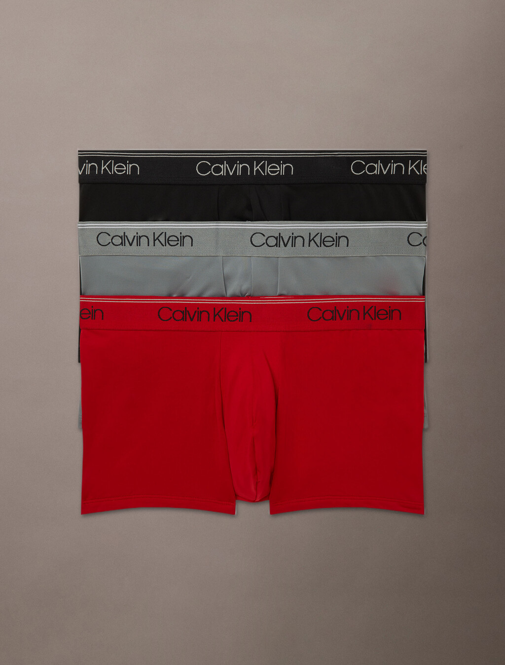 Calvin Klein Logo 低腰貼身短版四角褲 3 件組, 1 Black/ 1 Convoy/ 1 Red Gala, hi-res