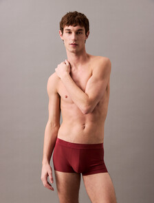 CK Black 超細纖維低腰三角內褲, Ruby Wine, hi-res