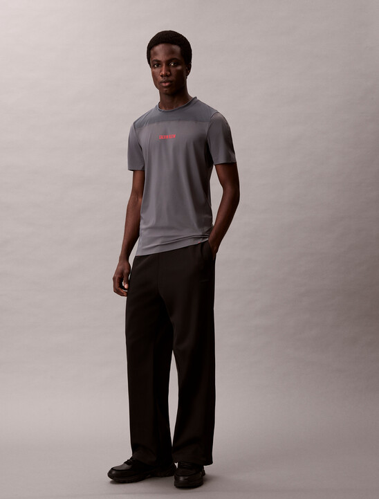 BASELAYER TEETurbulence