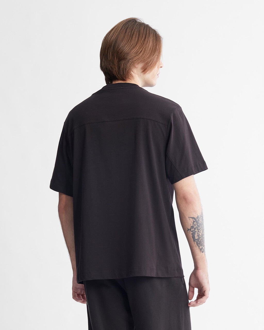 Embossed Institutional Logo Relaxed Tee, Ck Black, hi-res