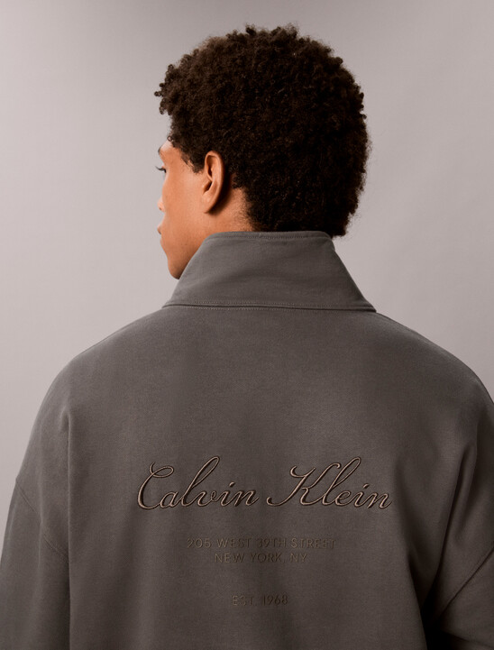 Relaxed Graphic Logo Quarter Zip Sweatshirt