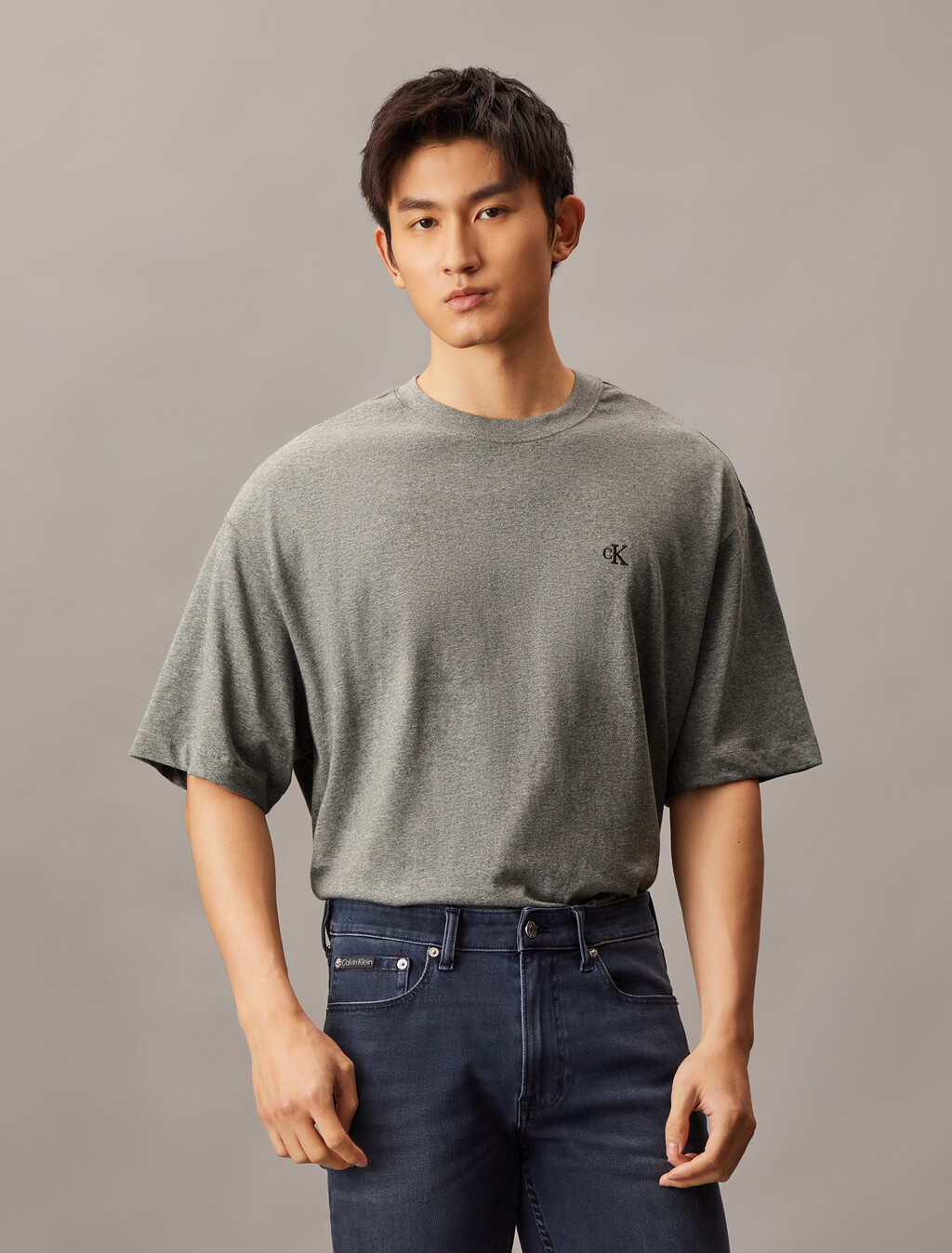 Calvin Logo 圓領上衣, Medium Grey Heather, hi-res