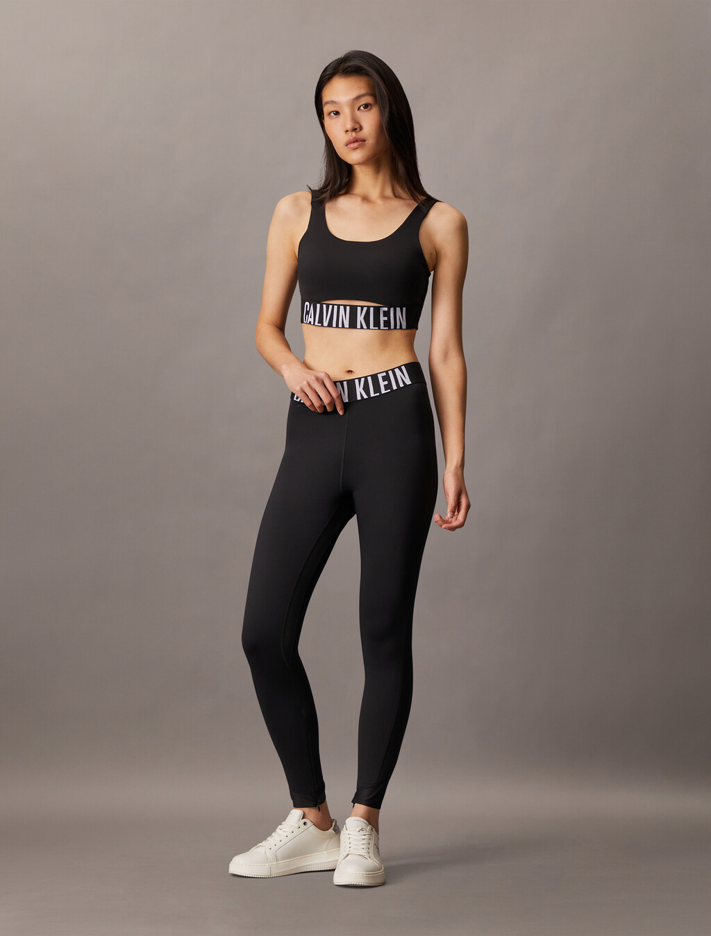 Intense Power Medium Support Bra, Black, hi-res