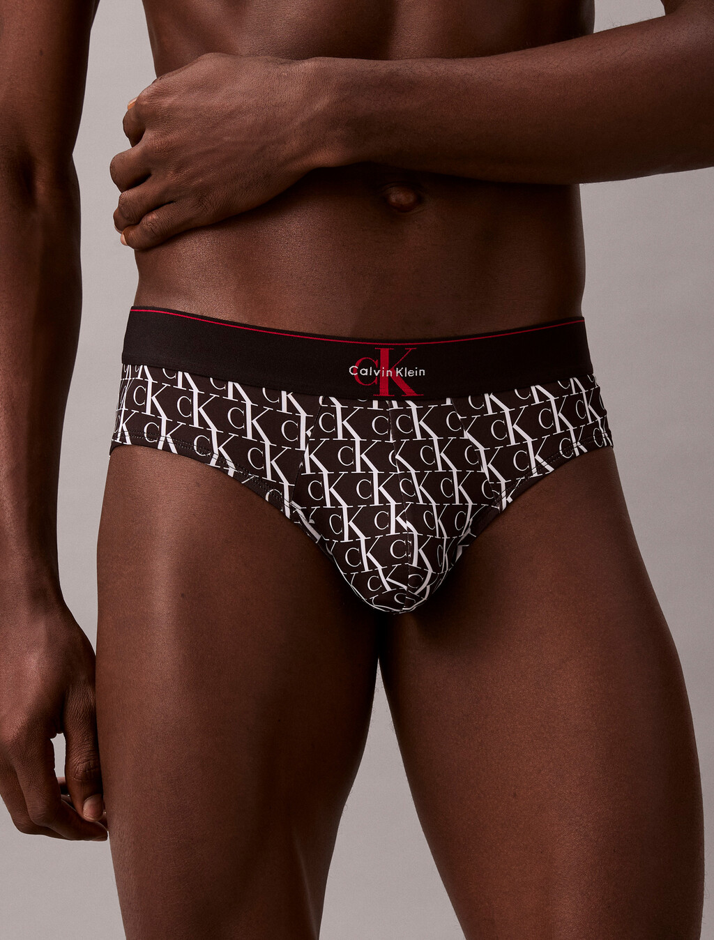 Monogram 超細纖維彈性低腰三角內褲, STEPPING LOGO BLACK, hi-res