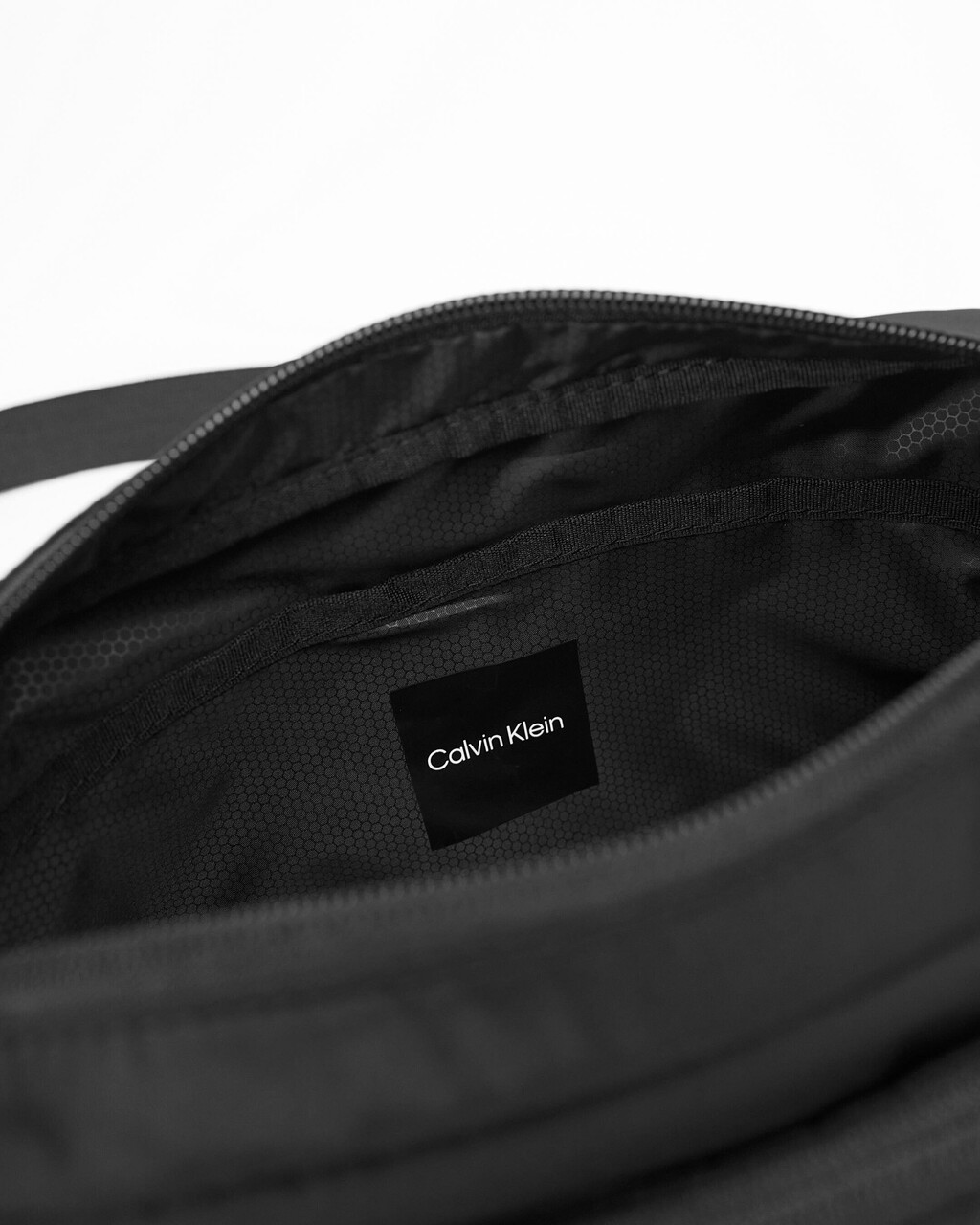 CALVIN KLEIN 運動相機袋, BLACK, hi-res