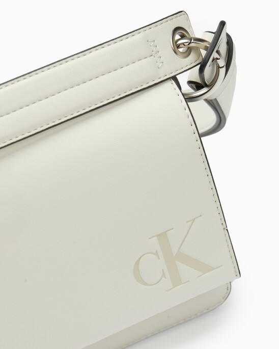 SCULPTED BOXY TOP HANDLE BAG