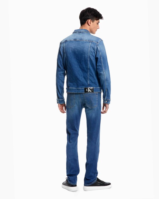 MODERN ESSENTIALS DENIM JACKET