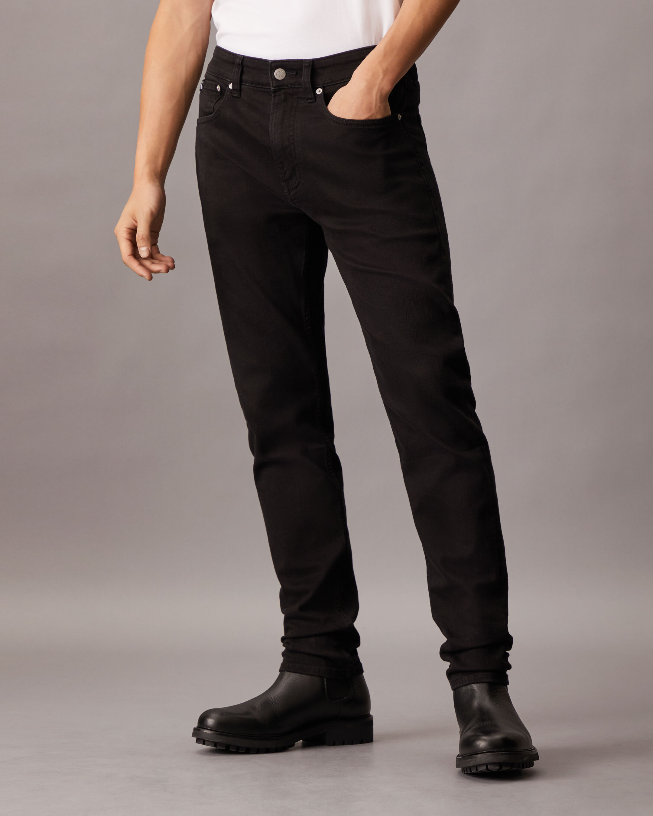 Modern tapered jeans cheap