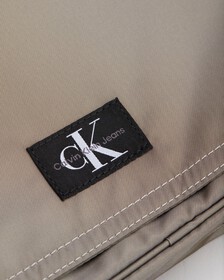 Sport Essentials Camera Bag 29Cm, ATLANTIC TAUPE, hi-res