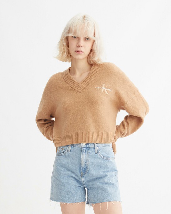 ARCHIVE NETURALS V NECK PULLOVER SWEATER