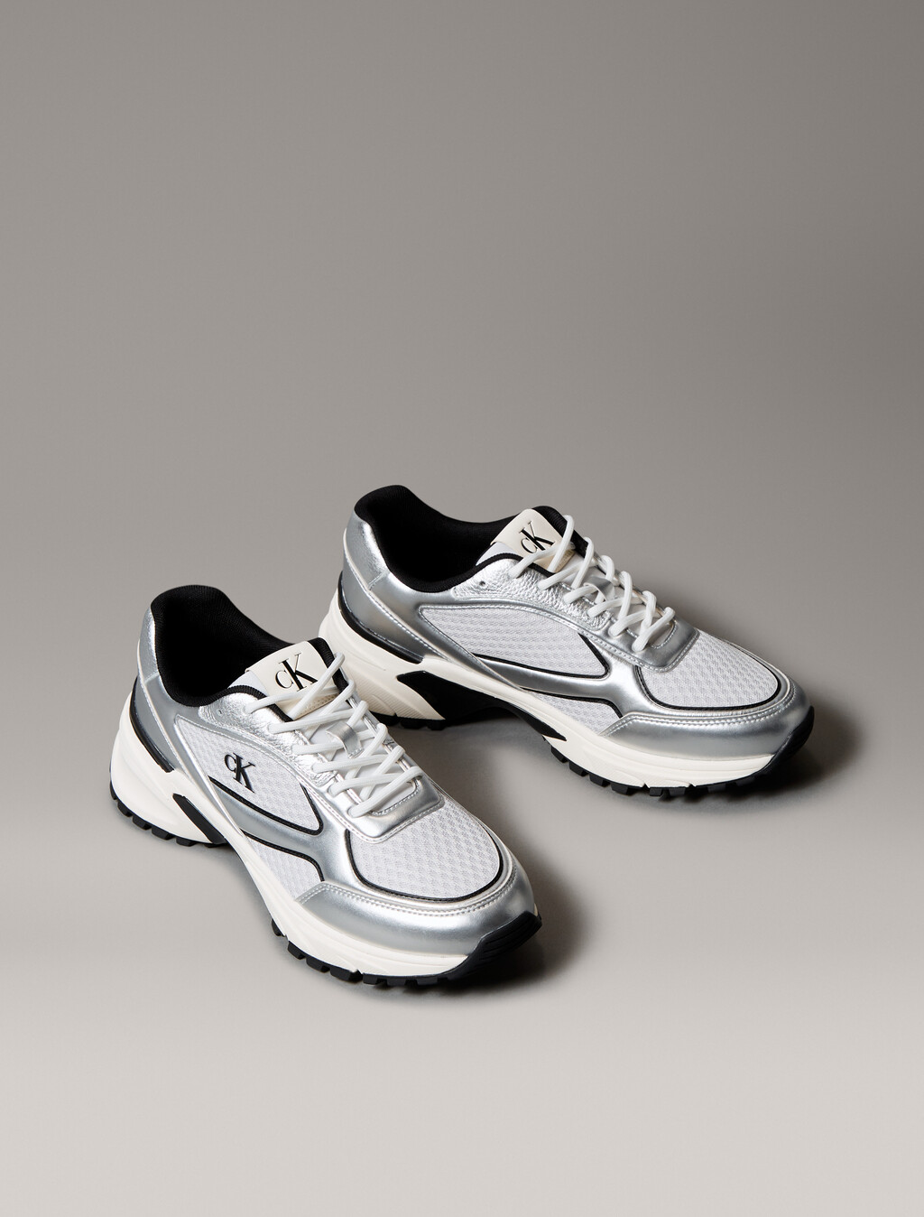 Trailblazer &mdash; Mesh Mix Runner Trainers, Silver/Black/Marshmallow, hi-res