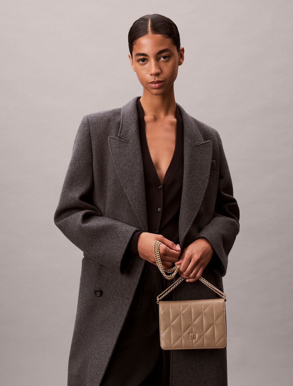 絎縫 CK Emblem 標誌迷你包, Desert Taupe, hi-res