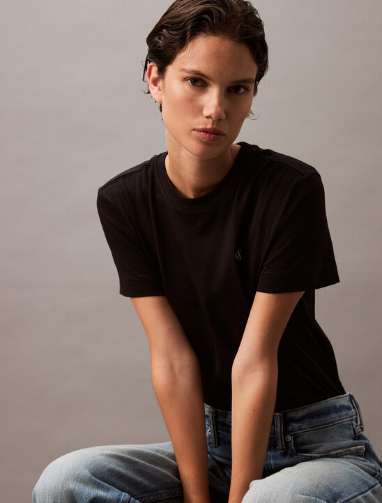 CLASSIC SLIM TEE
