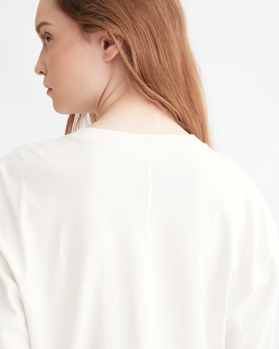 ESSENTIALS CROPPED LONG SLEEVE TEE