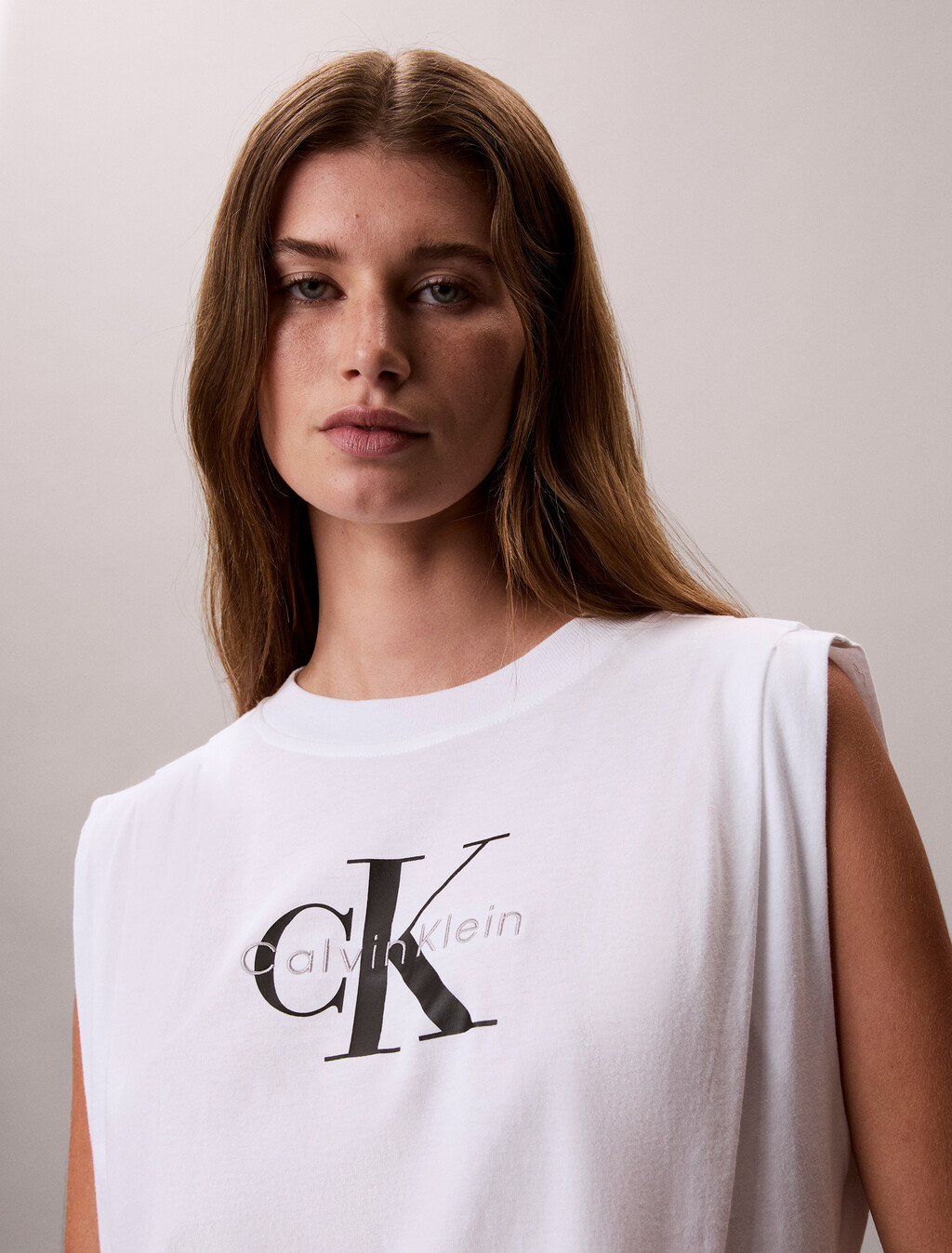 Monogram Shoulder Pleat Tee, Bright White, hi-res