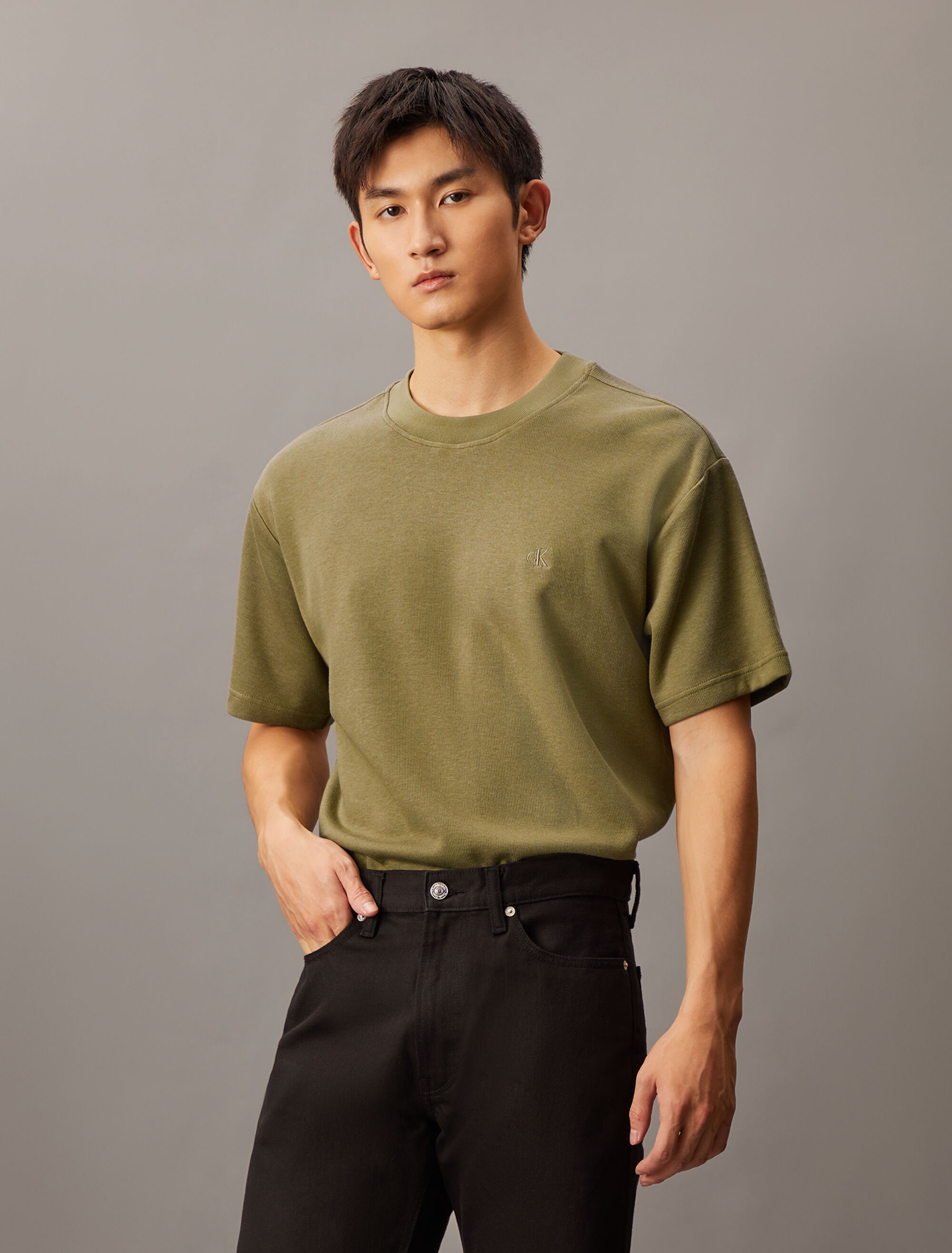 Back Monogram Short Sleeve Sweatshirt | green | Calvin Klein Back Monogram Short Sleeve Sweatshirt | green | Calvin Klein