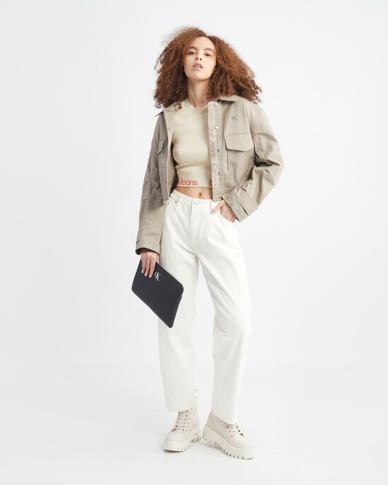 LIGHTWEIGHT CROPPED UTILITY JACKET