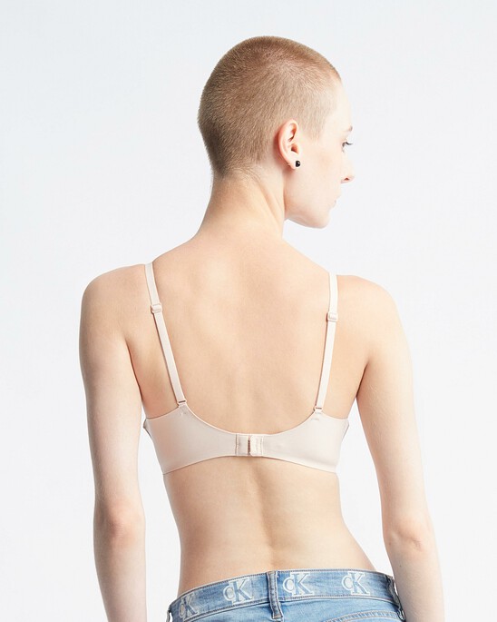 Invisibles Line Extension Push Up Plunge Bra