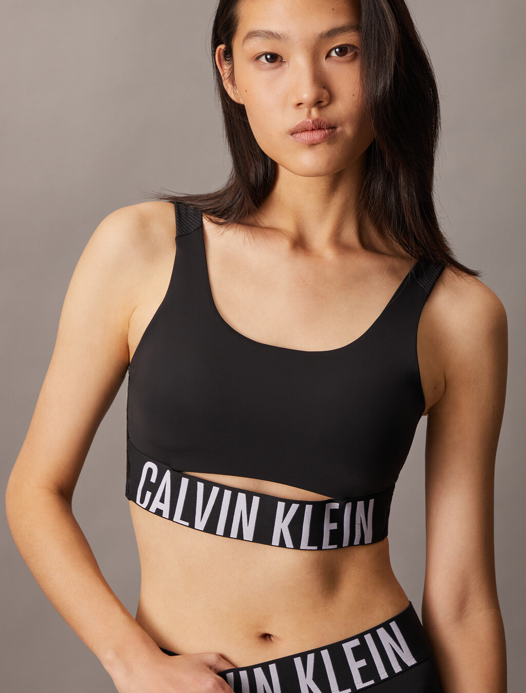 Intense Power Medium Support Bra, Black, hi-res